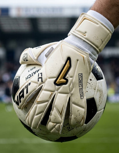 Guantes de Portero Rinat Ares Prime | Joan García